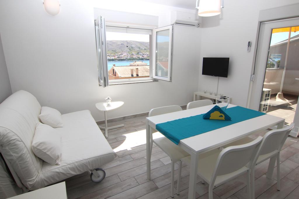 Apartment Villa Franci Pag Town Εξωτερικό φωτογραφία