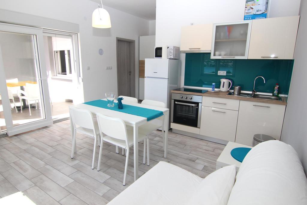 Apartment Villa Franci Pag Town Εξωτερικό φωτογραφία