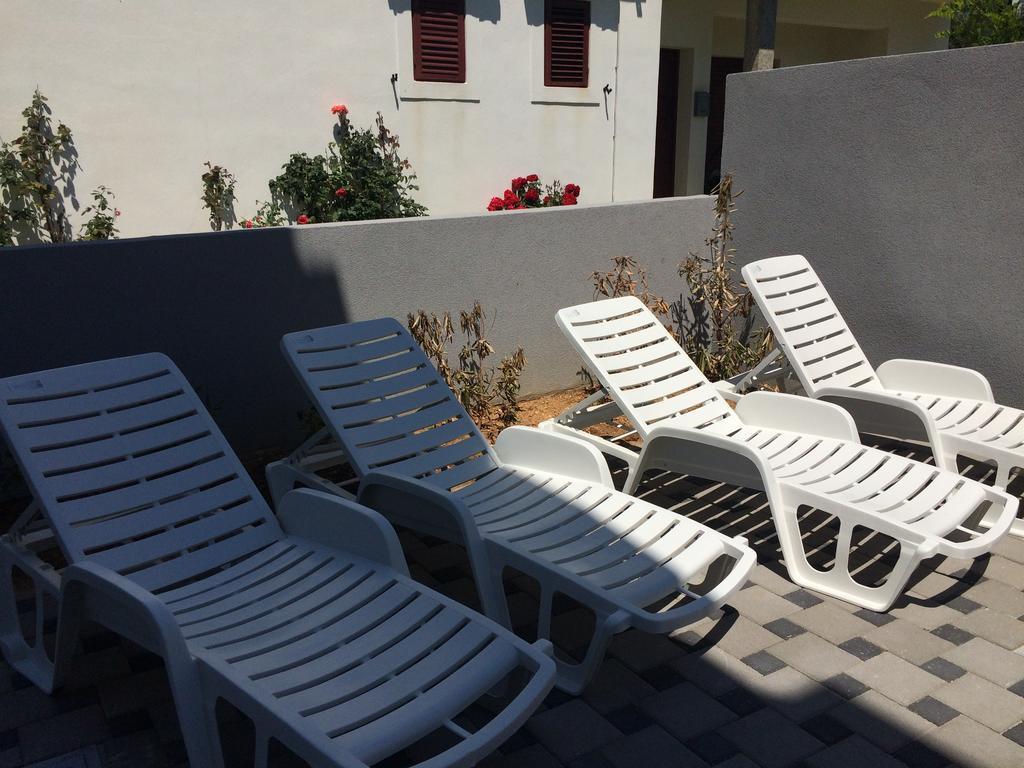 Apartment Villa Franci Pag Town Εξωτερικό φωτογραφία