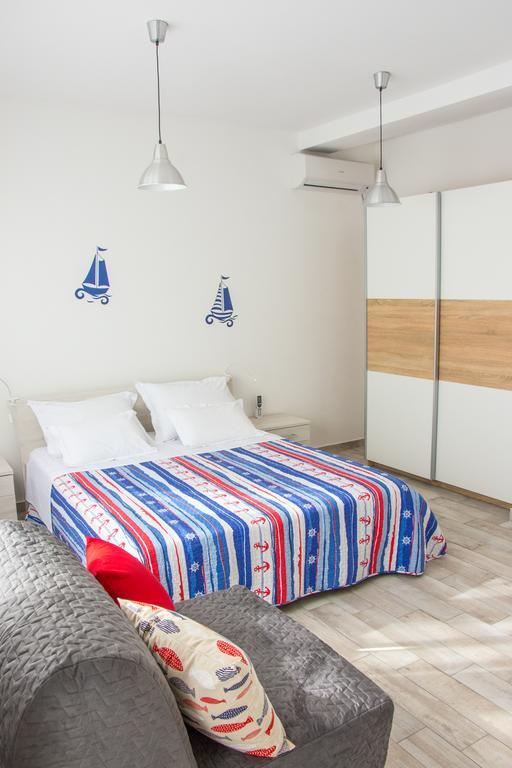 Apartment Villa Franci Pag Town Εξωτερικό φωτογραφία