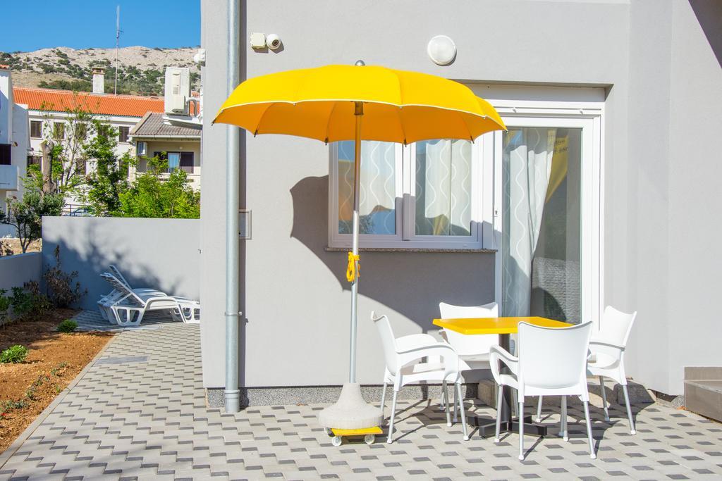 Apartment Villa Franci Pag Town Εξωτερικό φωτογραφία