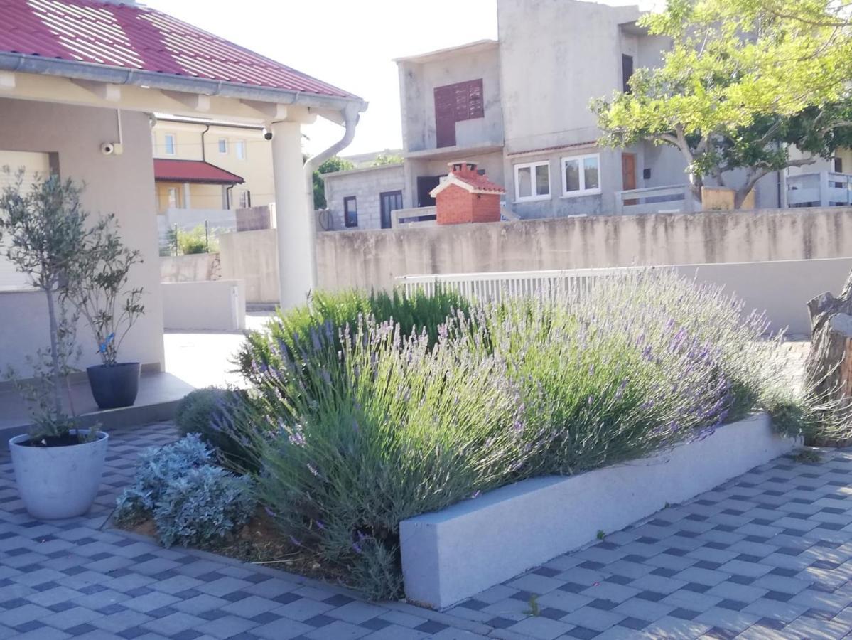 Apartment Villa Franci Pag Town Εξωτερικό φωτογραφία